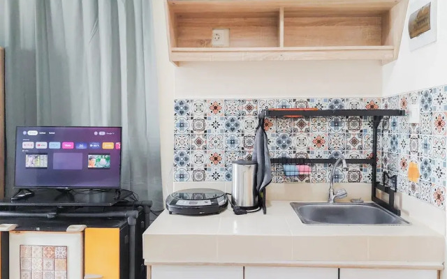 Good Location and Comfortable Studio Apartment B Residence