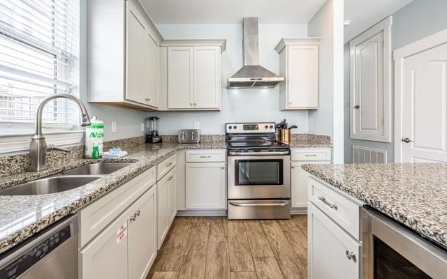 Sungria - 53 Sundance Ct - 6BR 6.5BA - (20)