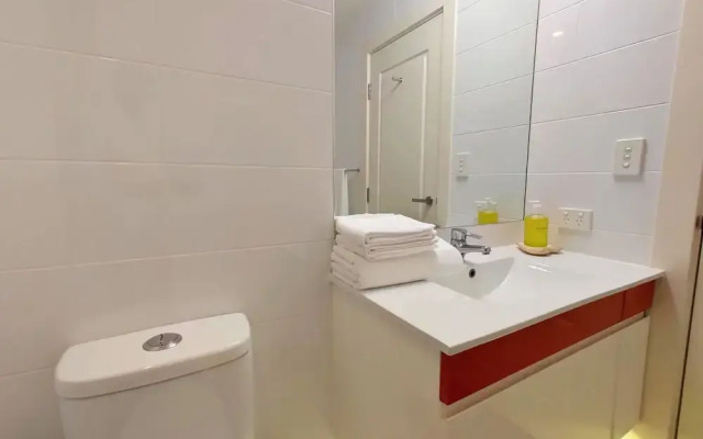 Adelaide Central Skyline Panoramic Suite