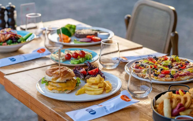 Uras Beach Hotel