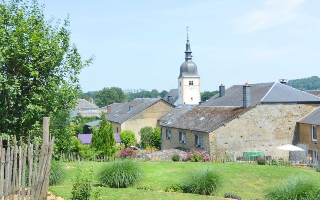Modern Farmhouse in Chassepierre with Terrace