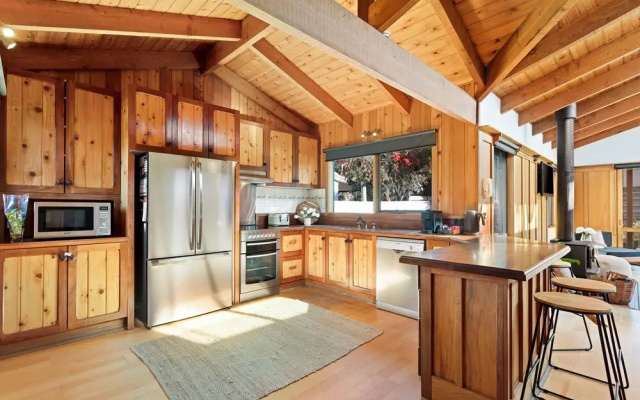 Aireys Rustic Chic - Rejuvenate Stays