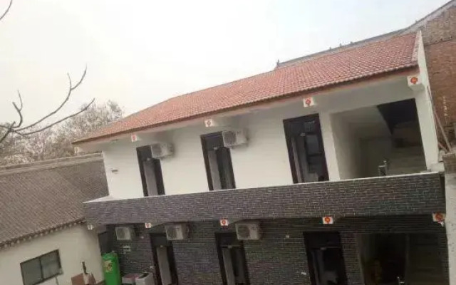 Wenxian Chenjiagou Qingfengling Farmhouse