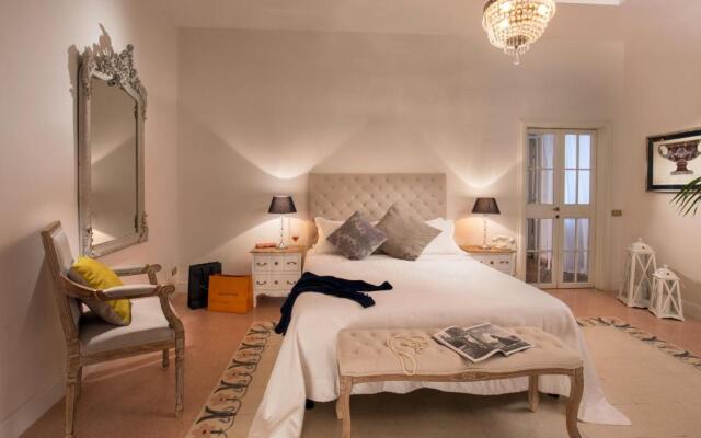 Trevi Ab Aeterno - Amazing View of the Trevi Fountain