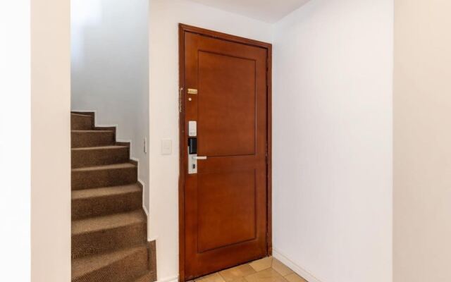 w Unique 2BR Duplex in Parque 93