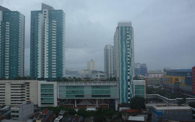 Comfortable 2BR Apartment at Mediterania Gajah Mada By Travelio
