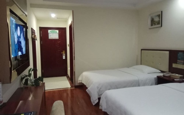 GreenTree Inn Xianning Railway Station Hotel