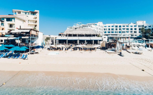 Bahia Hotel & Beach House