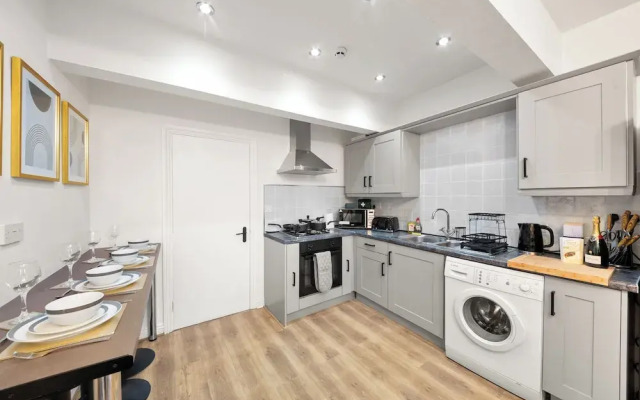 Spacious City Apartment in Birmingham