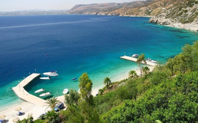 Theseus Beach Apartment