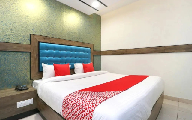 Hotel Pakeeza By OYO Rooms