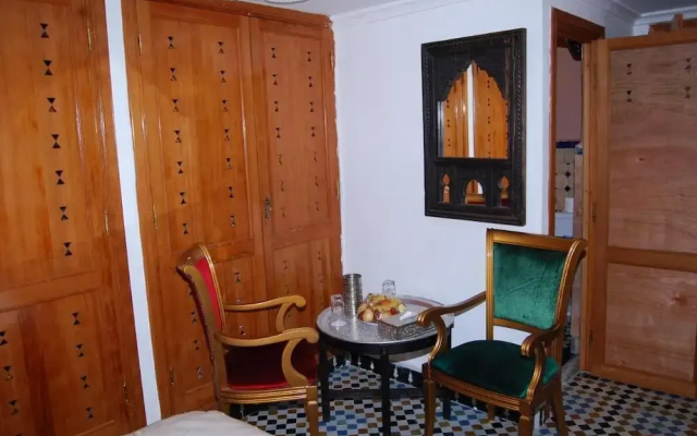 Room in B&B - Riad Authentic Palace & Spa - Rayhana