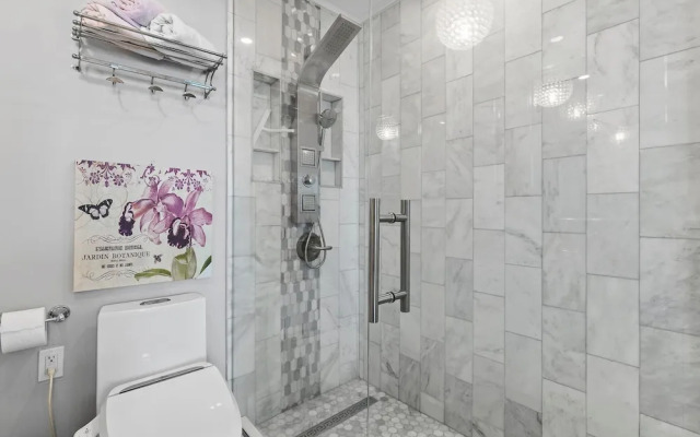 Colony Beach Club 250