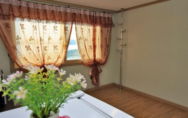 Seosan Noeulgwa Bada Pension