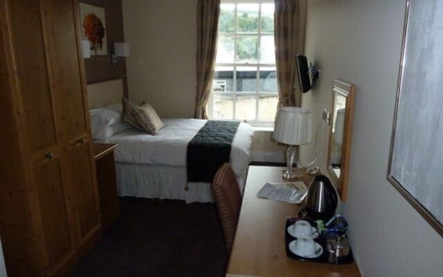 Queen Hotel