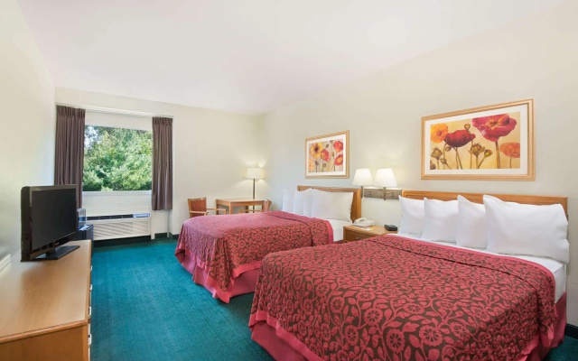 Days Inn by Wyndham Fremont