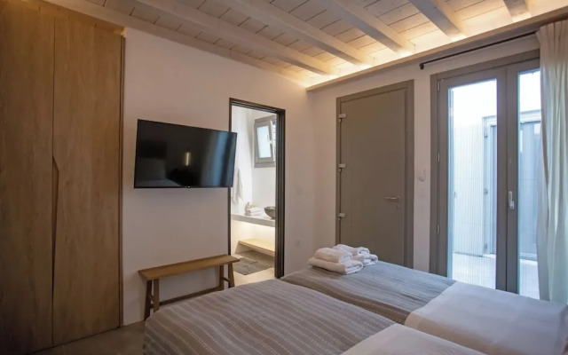 Mykonian Luxury Villa Filyra with Pool