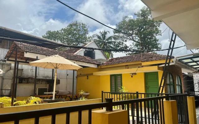 Fortkochi Beach Inn
