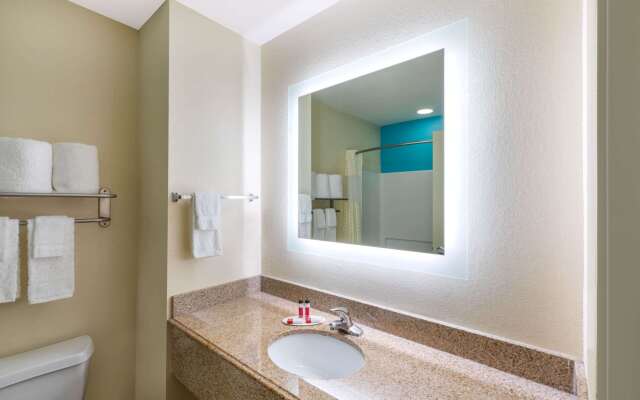 Howard Johnson by Wyndham Houma