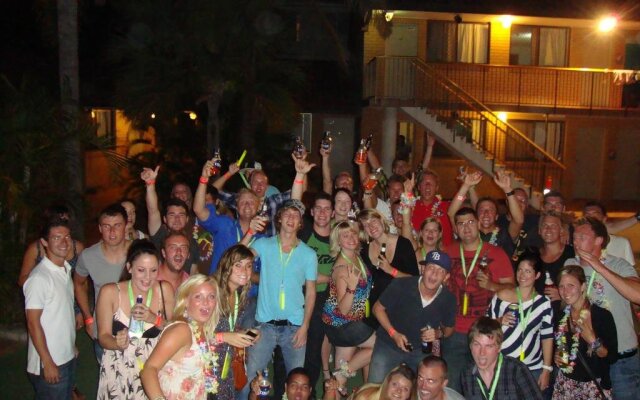 Maxmee Resort (formally Surfers Paradise Backpackers)