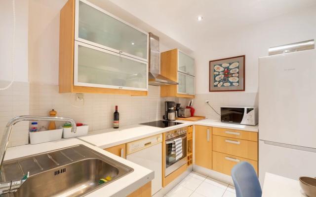 Vibrant in Pangrati by Athenian Homes