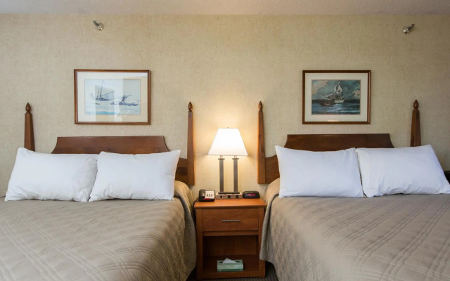 Commodores Inn