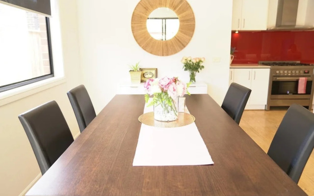 7 Bedrooms House for big Group