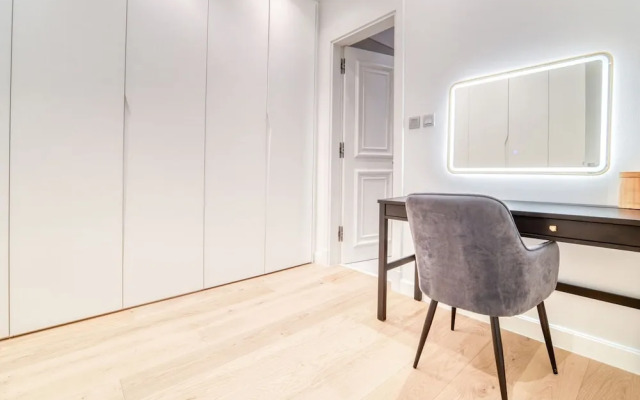 Modern 3BR Palm Penthouse w Private Plunge Pool