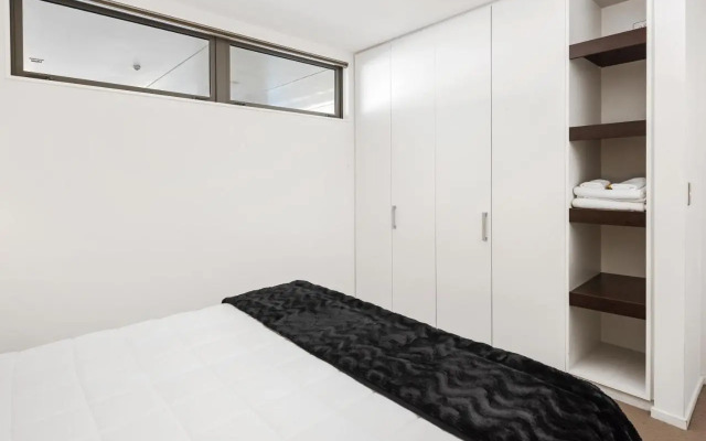 Luxury Waterfront Apartment - Abode No 1