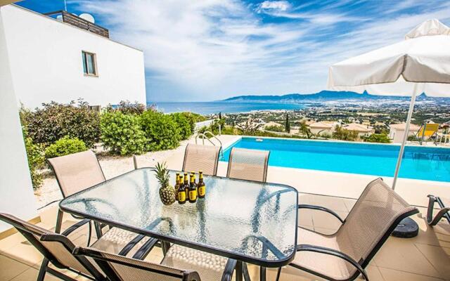 Villa Latchi View