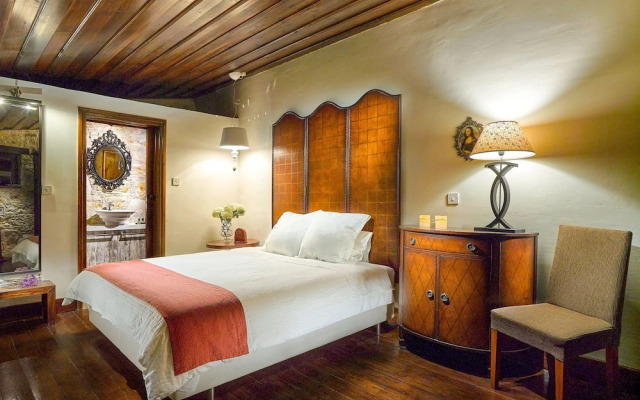 Oinoessa Traditional Boutique Houses