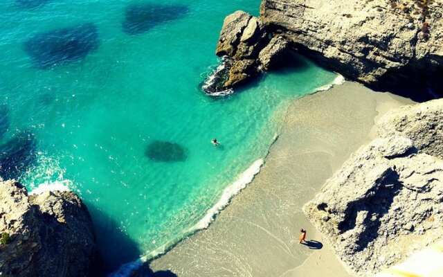 Easy Nerja Guesthouse