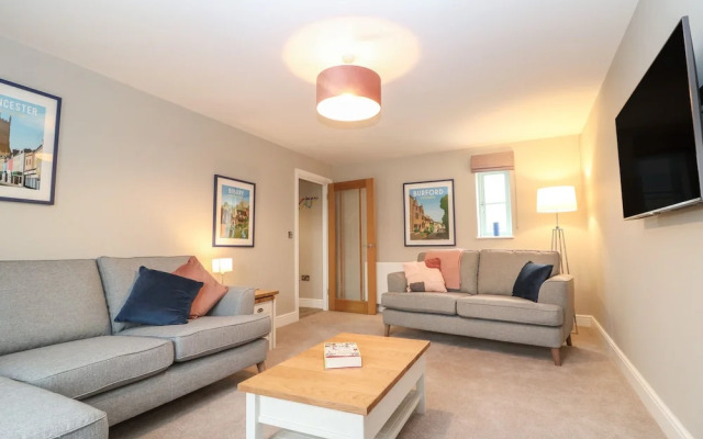 9 Windrush Heights