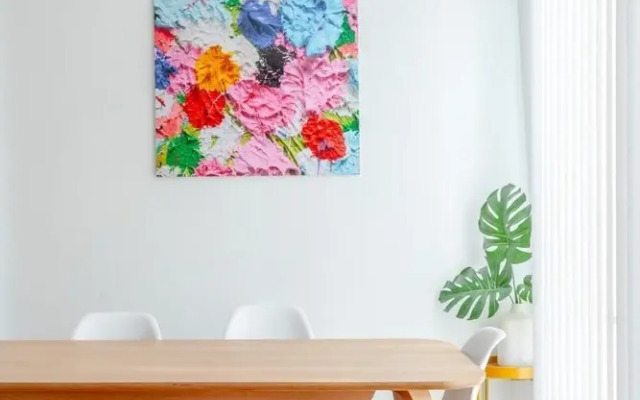 Stylish 2BD Oasis W/balcony South East London!
