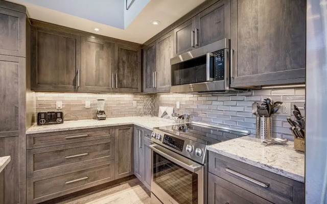 3br Slopeside Beaver Creek  Ski-in, Sleeps 10 3 Bedroom Townhouse by RedAwning
