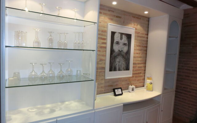 Total Valencia Elegance