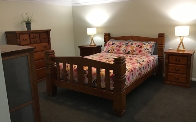 Mudgee Apartments - Church Street – Guest Rooms – Mudgee
