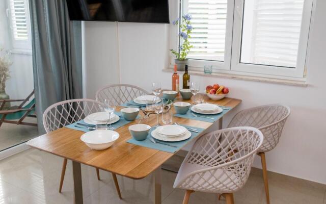 Palit 497/D, Apartment F