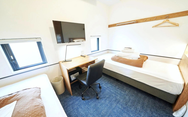 WeBase Hakata Hostel – Guest Rooms – Fukuoka