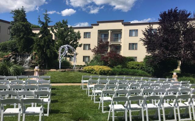 DoubleTree Suites by Hilton Hotel Mt. Laurel