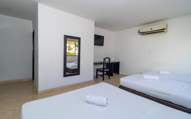 Hotel Axis Inn by Geh Suites