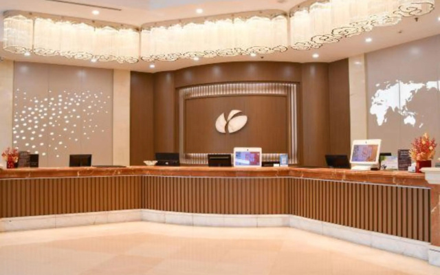 Yanshan Hotel – Lobby – Shijiazhuang