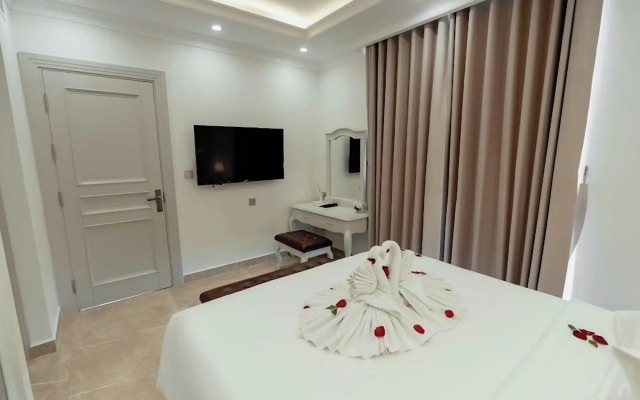 Skylight Hotel
