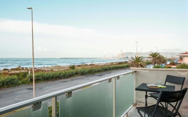 Amazing Holiday Home Near Pet-friendly Beach