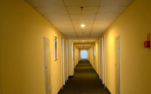 Hanting Hotel Weihai Weigao Square