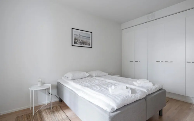 Homelike 1BR Apt with Sauna & Balcony at Pyynikki