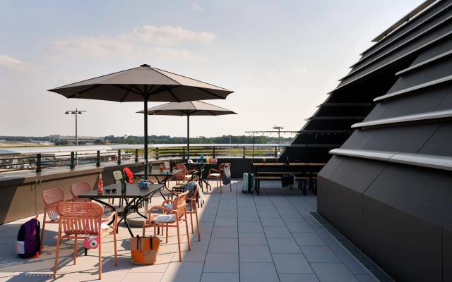 Moxy Cologne Bonn Airport