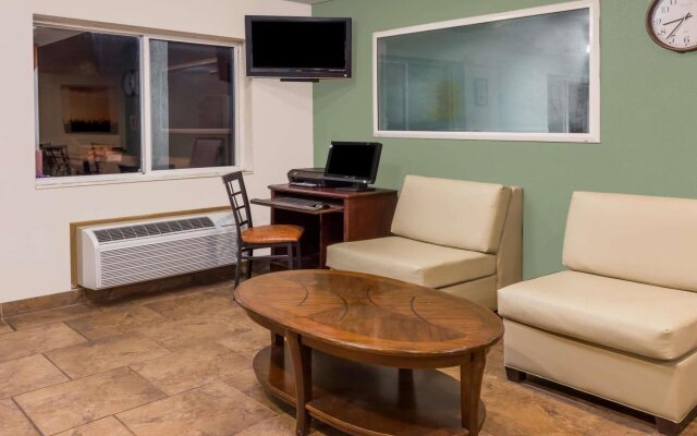 SureStay Plus Hotel by Best Western Bettendorf