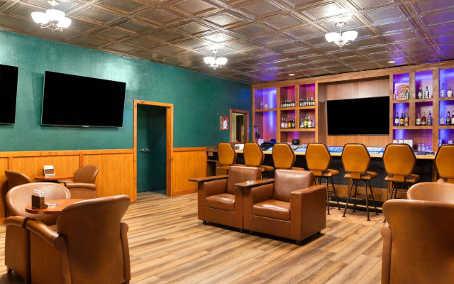 Super 8 by Wyndham Fallon