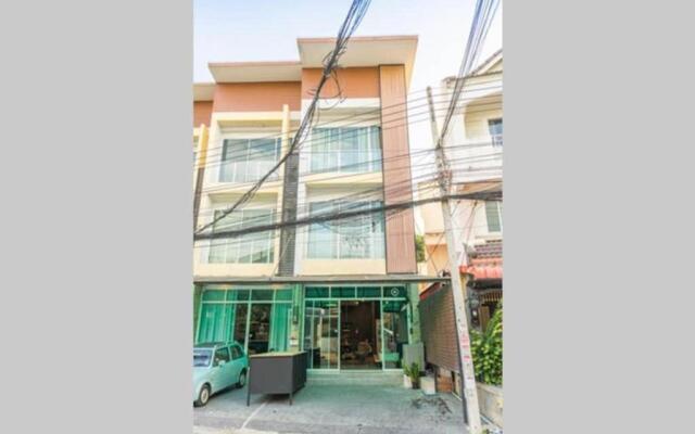 Stylish City House in middle of Nimman